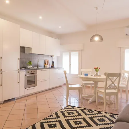 Palazzo Spada - Cigno Con 2 Da Letto Appartement